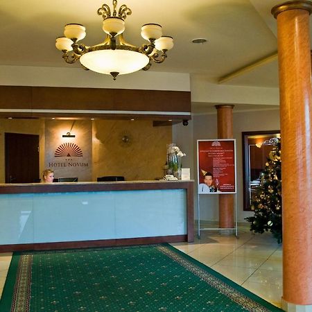 Hotel Novum & Spa ニエポウォミツェ エクステリア 写真